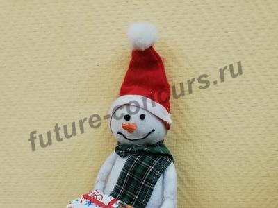 Снеговик с подарком